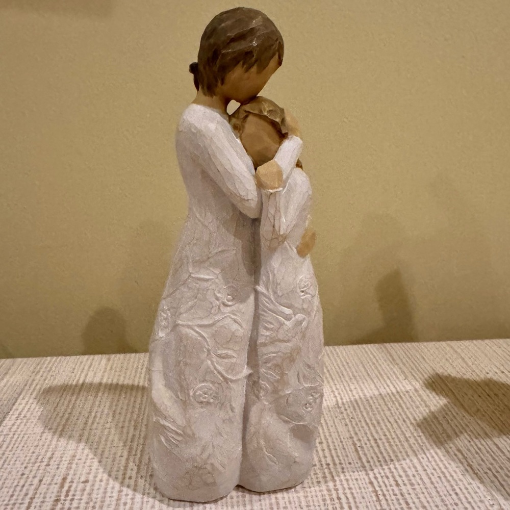 Willow Tree “Close to Me” Mother and Child Figurine from 2008